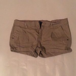 Shorts tan